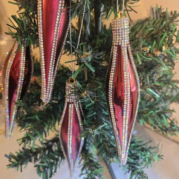 Elegant Red Holiday Ornaments New 4 Pieces 6 Inch Handmade - Picture 5 of 7